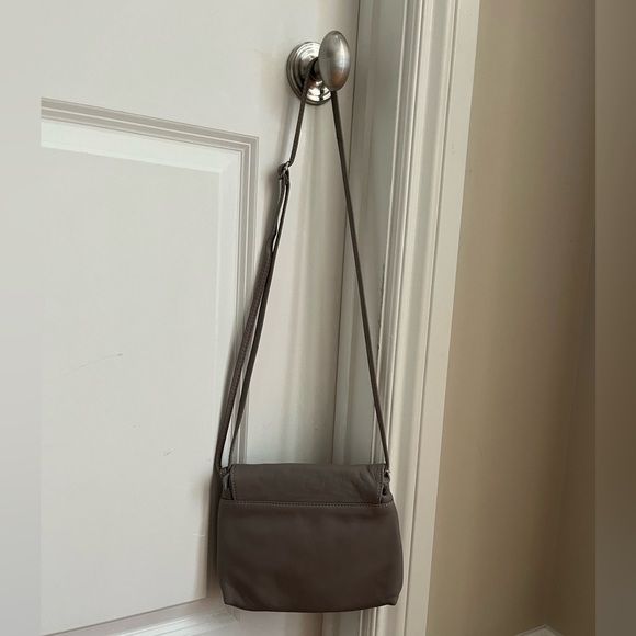 GREY ITALIAN LEATHER CROSSBODY BAG - Picture 5 of 5